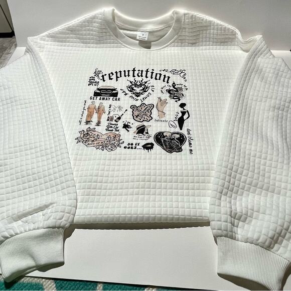 New Taylor Swift sweatshirt Revelation, Hard to find - Picture 8 of 11